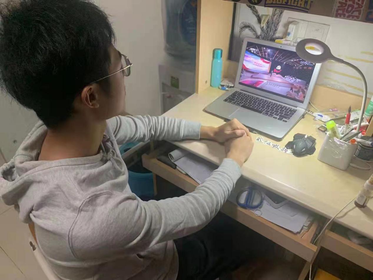 5b363ae672badc0378cc99ccf28301c